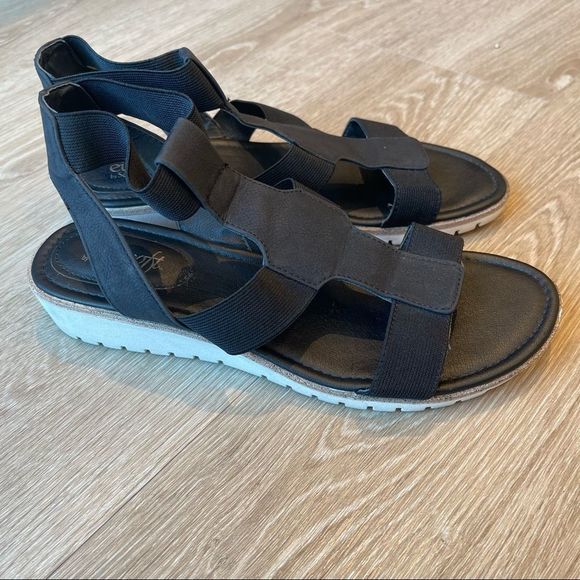 Euro Soft by Sofft black sandals with white sole size 9 - Picture 7 of 8